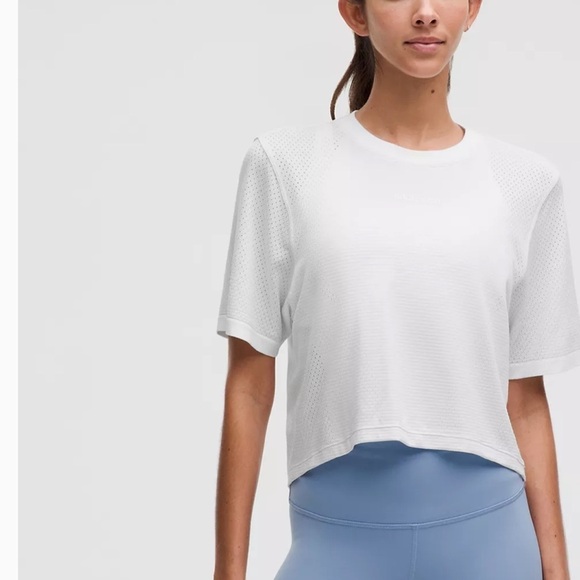 lululemon athletica Tops - New w/o tag - Lululemon Athletica White Crop T-Shirt